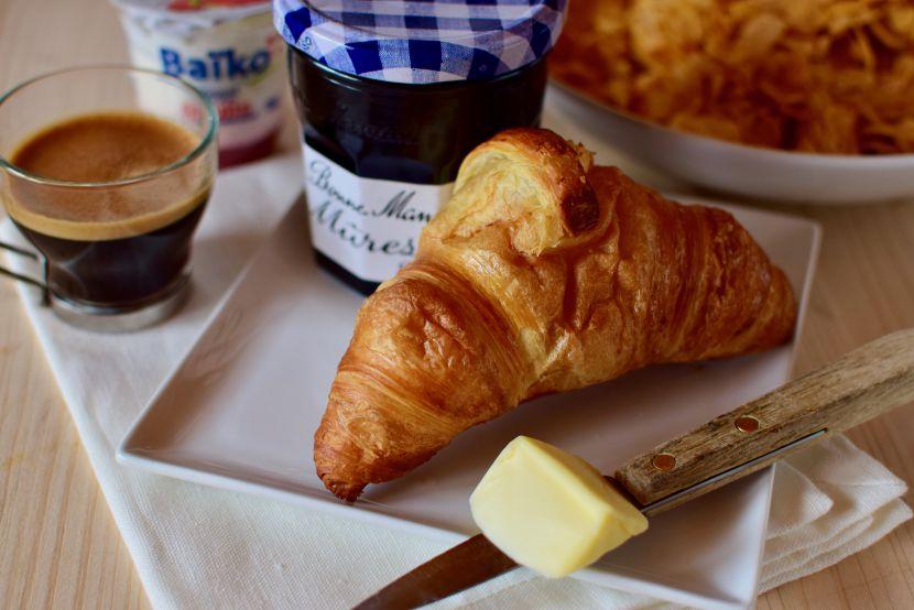 Breakfast croissant